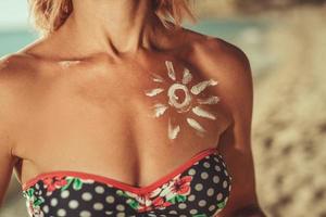 Shape Of The Sun On The Skin photo