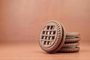 galletas redondas sándwich con relleno de vainilla foto