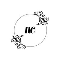 inicial nc logo monograma carta elegancia femenina vector