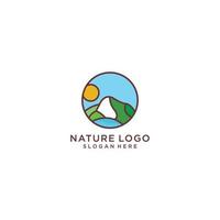 vector de icono de diseño de logotipo de montaña