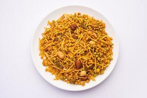 Navratan Chivda is a great munching recipe during fasting days photo