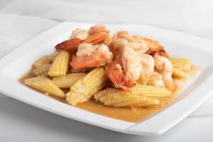 Stir Fried Baby Corn with Shrimp photo