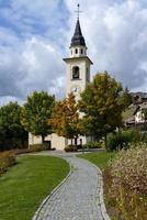 rebeco valle de aosta la encantadora ciudad peatonal de valtournenche foto