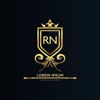 rn letra inicial con plantilla real.elegante con vector de logotipo de corona, ilustración de vector de logotipo de letras creativas.