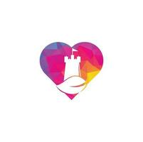 diseño de logotipo de concepto de forma de corazón de castillo y hoja. torre y eco símbolo o icono. vector de concepto de diseños de logotipo de castillo de naturaleza