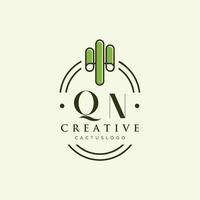 qn letra inicial vector de logotipo de cactus verde