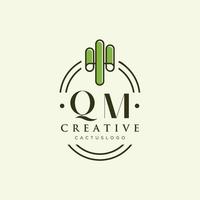 qm letra inicial vector de logotipo de cactus verde