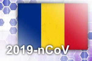 bandera de rumania y composición abstracta digital futurista con inscripción 2019-ncov. concepto de brote de covid-19 foto