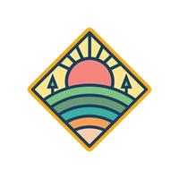 diseño abstracto de la insignia del logotipo de la montaña de la playa al atardecer. ilustración de vector de icono de diseño de logotipo