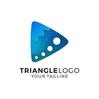 Ilustración de vector de diseño de logotipo multicolor triángulo abstracto