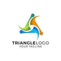 Ilustración de vector de diseño de logotipo multicolor triángulo abstracto