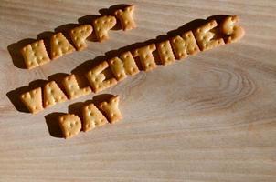 Feliz día de San Valentín. montón de letras comestibles foto