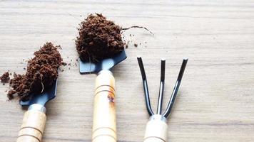 Gardening hand tools with soil video