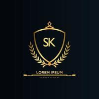 letra sk inicial con plantilla real.elegante con vector de logotipo de corona, ilustración de vector de logotipo de letras creativas.