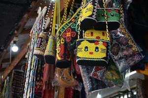 varios tipos de kalimantan oriental típico para souvenirs turísticos al visitar la ciudad de samarinda foto