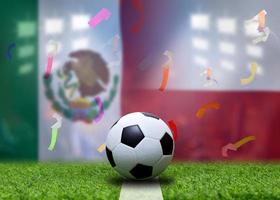 competición de copa de fútbol entre la nacional de méxico y la nacional de polonia. foto