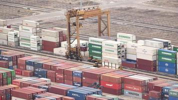 Singapore haven voorkant 22 mei 2022 top visie van bezig met laden veel containers video