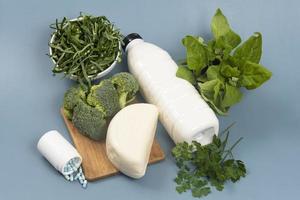 principales fuentes de calcio para el cuerpo para ayudar a combatir la osteoporosis, foto