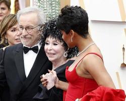 los angeles - 27 de marzo - steven spielberg, rita moreno, ariana debose en los 94 premios de la academia en el teatro dolby el 27 de marzo de 2022 en los angeles, ca foto