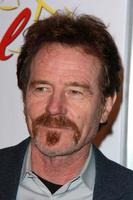 los angeles, 29 de enero - bryan cranston en la proyección de estreno de la serie better call saul en 14 teatros reales el 29 de enero de 2015 en los angeles, ca foto