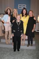 los angeles, 3 de noviembre - jacqueline macinnes wood, katherine kelly lang, lee bell, heather tom, alley mills at the bold and the beautiful celebra cbs 1 por 30 años en paley center for media el 3 de noviembre de 2016 en beverly hills, ca foto