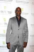 los angeles, jun 2 - lance reddick en la cena de entrega de premios de los amigos unidos de los niños en el beverly hilton hotel el 2 de junio de 2015 en beverly hills, ca foto