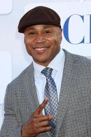 los angeles, 29 de julio - ll cool j aka james smith llega a la fiesta tca de verano de 2012 de cbs, cw y showtime en el estacionamiento adyacente del hotel beverly hilton el 29 de julio de 2012 en beverly hills, ca foto