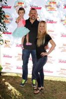 los angeles, 16 de agosto - chuck liddell en el pirata y la princesa de disney junior - poder de hacer el bien en avalon el 16 de agosto de 2014 en los angeles, ca foto