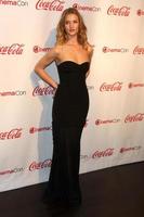 las vegas, 31 de marzo - rosie huntington-whiteley en la sala de prensa de la gala de premios de la convención cinemacon en el caesar s palace el 31 de marzo de 2010 en las vegas, nv foto