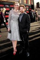 los angeles, 8 de mayo - clare grant, seth green en el estreno de godzilla en dolby theater el 8 de mayo de 2014 en los angeles, ca foto