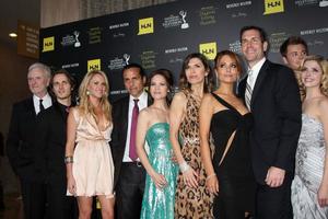 los angeles, jun 23 - elenco del hospital general en la sala de prensa de los premios emmy diurnos 2012 en beverly hilton hotel el 23 de junio de 2012 en beverly hills, ca foto