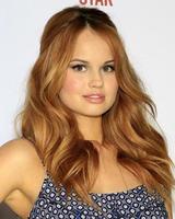 los angeles, 22 de febrero - debby ryan en abercrombie y fitch la realización de una fiesta de campaña de primavera estelar en siren studios el 22 de febrero de 2014 en los angeles, ca foto