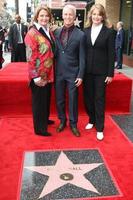 los angeles, 19 de mayo - andrea hall gengler, greg meng, deidre hall en la ceremonia del paseo de la fama de hollywood deidre hall en hollywood blvd el 19 de mayo de 2016 en los angeles, ca foto