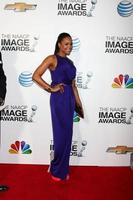 los angeles, 1 de febrero - demetria mckinney llega a los 44th naacp image awards en el shrine auditorium el 1 de febrero de 2013 en los angeles, ca foto