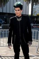 los angeles, 14 de agosto - adam lambert llegando a los premios vh1 do something 2011 en hollywood palladium el 14 de agosto de 2011 en los angeles, ca foto