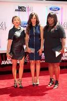 los angeles, 29 de junio - jeannie mai, tamera mowry-housley, loni love at the 2014 bet awards, llegadas al teatro nokia en la live el 29 de junio de 2014 en los angeles, ca foto