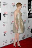 los angeles, 6 de noviembre - michelle williams llega a la proyección de mi semana con marilyn en el afi fest 2011 en el teatro chino de grauman el 6 de noviembre de 2011 en los angeles, ca foto