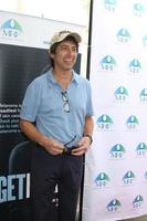 los angeles, 10 de noviembre - ray romano en el tercer clásico anual de golf de celebridades en beneficio de la fundación de investigación del melanoma en el club de golf junto al lago el 10 de noviembre de 2014 en burbank, ca foto