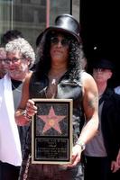 los angeles, 9 de julio - slash en la ceremonia del paseo de la fama de hollywood para slash en hard rock cafe en hollywood y highland el 9 de julio de 2012 en los angeles, ca foto