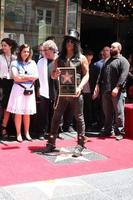 los angeles, 9 de julio - slash en la ceremonia del paseo de la fama de hollywood para slash en hard rock cafe en hollywood y highland el 9 de julio de 2012 en los angeles, ca foto