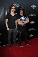 los angeles, sep 18 - slash en universal studio s halloween horror nights 2014 premio eyegore en universal studios el 18 de septiembre de 2014 en los angeles, ca foto