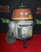 los angeles, 18 de febrero - chopper droid en el estreno mundial de star wars rebels temporada 2 en la celebración de star wars, centro de convenciones de anaheim el 18 de abril de 2015 en anaheim, ca foto