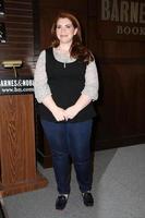 LOS ANGELES, OCT 12 - Stephenie Meyer at the Stephenie Meyer Q and A For The 10th Anniversary Of Twilight at the Barnes and Noble on October 12, 2015 in Los Angeles, CA photo