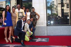 los angeles, 13 de mayo - steve harvey, familia en la ceremonia estelar del paseo de la fama de steve harvey hollywood en el hotel w hollywood el 13 de mayo de 2013 en los angeles, ca foto