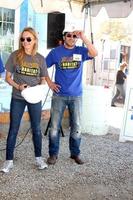 LOS ANGELES, MAR 8 - Kelly Sullivan, Dominic Zamprogna at the 5th Annual General Hospital Habitat for Humanity Fan Build Day at Private Location on March 8, 2014 in Lynwood, CA photo