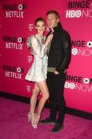 los angeles, 10 de noviembre - jaime king, kyle newman en la celebración de lanzamiento de t-mobile un-carrier x en el shrine auditorium el 10 de noviembre de 2015 en los angeles, ca foto