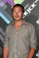 los angeles, 20 de abril - bode miller llegando al lanzamiento del nuevo t-mobile sidekick 4g en old robinson may building el 20 de abril de 2011 en beverly hills, ca foto