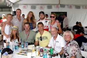 los angeles, 16 de abril - aj hebillay, amigos, familia en la carrera de celebridades toyota grand prix pro en toyota grand prix track el 16 de abril de 2011 en long beach, ca foto