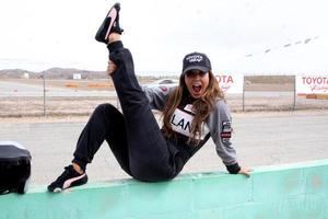 los angeles, 19 de marzo - jillian barberie reynolds en la sesión de entrenamiento de carrera de celebridades toyota pro en willow springs speedway el 19 de marzo de 2011 en rosamond, ca foto