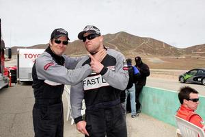 los angeles, 19 de marzo - michael trucco, tito ortiz en la sesión de entrenamiento de carrera de celebridades toyota pro en willow springs speedway el 19 de marzo de 2011 en rosamond, ca foto